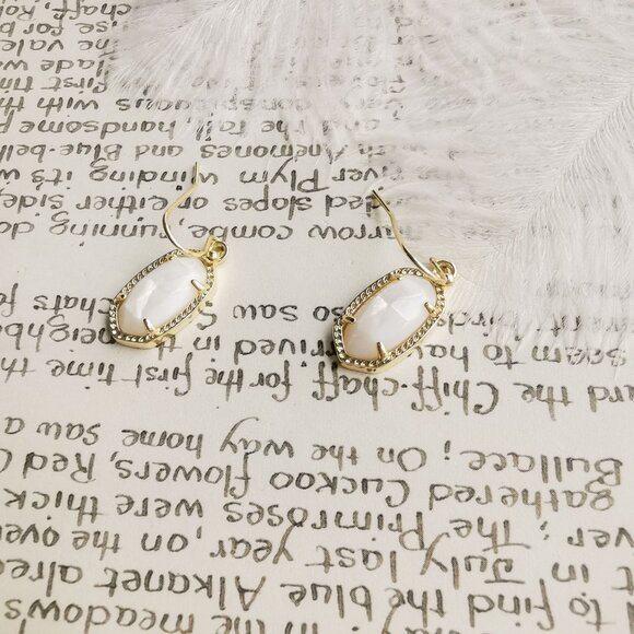 Kendra Scott Lee Ivory Pearl Gold Drop Earrings - Picture 3 of 4